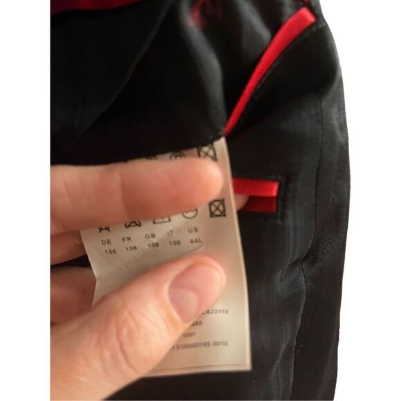 Hugo Boss Tuxedo Blazer- Satin Trim - 44L - Picture 5 of 6